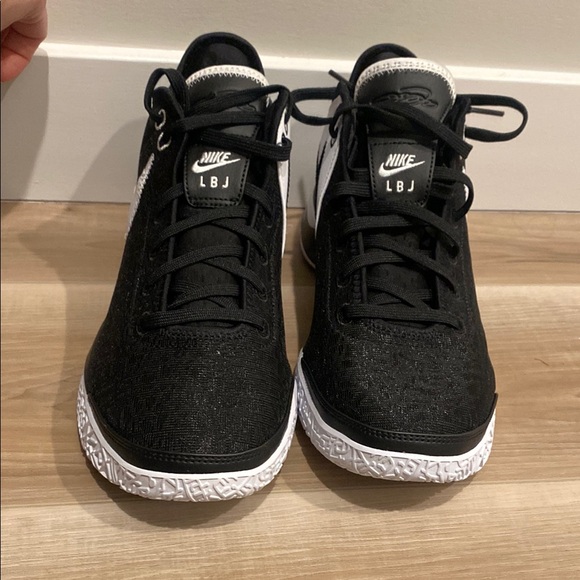 Nike LeBron James Nxxt Zoom Gen Black - Picture 6 of 7